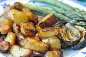 Pølseret kartofler pølser og paprika i ovn