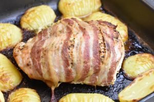 Kalkunsteg i ovn - fyldt kalkunbryst med bacon