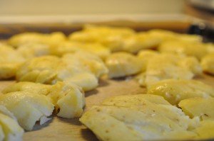 Smashed potatoes og flæskestegsburger i grahamsbolle