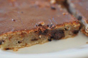 Banankage med chokoladestykker - svampet bananbrownie