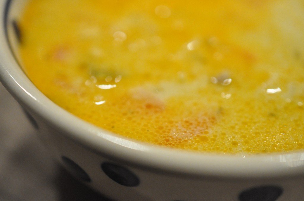 Suppe med kylling, kokosmælk karry & nudler