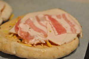 Tøm køleskabet pizza på pitabrød