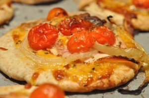 Tøm køleskabet pizza på pitabrød