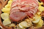 Kalkun i Römertopf med bacon & flødekartofler