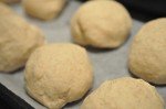 Grahamsboller og grahamsbrød - nem opskrift