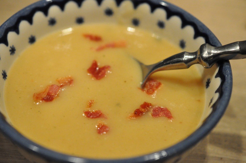 Kartoffelsuppe med bacon - nem og lækker opskrift