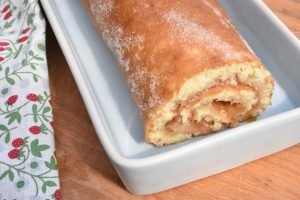 Rabarberroulade - bedste opskrift på roulade med rabarber