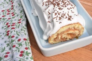 Rabarberroulade - bedste opskrift på roulade med rabarber