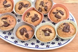 Bananmuffins med olie, brun farin & chokolade