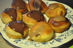 Fastelavnsboller med creme marcipan & nougat