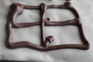 Appelsinkage med chokolade i bradepande