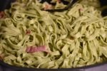 Cremet pasta med bacon - opskrift