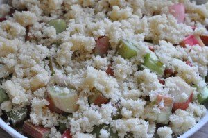 Glutenfri rabarbercrumble - rabarbertærte med mandelmel