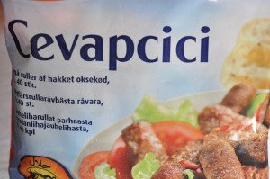 Stegt Cevapcici (stegte fingre) og nemme købesalater