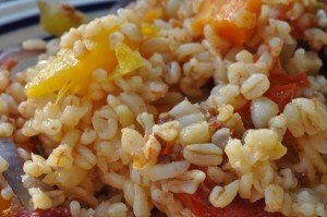 Kalkuncuvette i ovn med bulgur og grøntsager