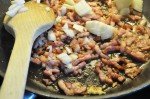 Frisk pasta med bacon, fløde og æg - opskrift