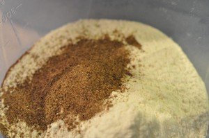 Jule cookies med chokolade & mandler opskrift