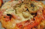 Pizza på pitabrød - med skinke og mozzarella