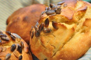 Koldhævede durumboller - brød og boller med durummel