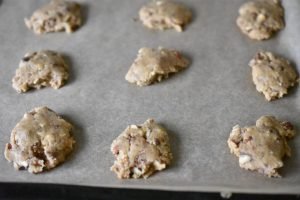 Julecookies med mandler & chokolade - opskrift