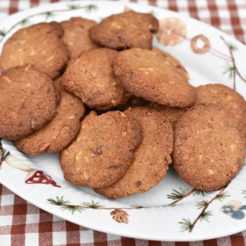 Julecookies med mandler & chokolade - opskrift