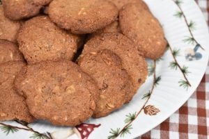 Julecookies med mandler & chokolade - opskrift