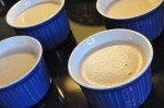 Creme brulee med nougat og mandelknas
