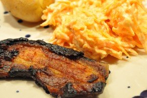 Svinebryst - barbecue marineret stegt flæsk