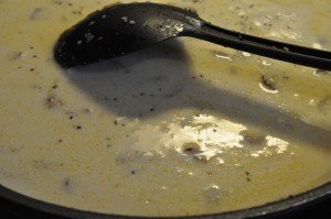 Champignonsauce med fløde - nem opskrift