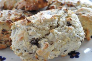 Scones med æble og chokolade nem opskrift