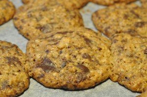 Småkager med chokolade og nødder - cookies