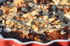 Rabarberkage med marcipan og skyr opskrift 
