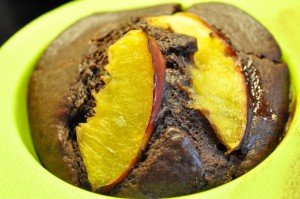 Chokolademuffins med nektariner og Marsbar