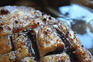 Kalveculotte langtidsstegt i øl med flødesovs