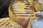 Skaftkoteletter på grill pande - med tilbehør