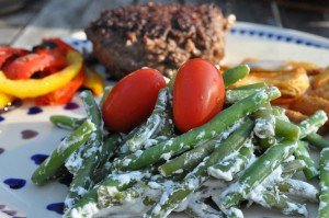Bønnesalat med creme fraiche - nem opskrift