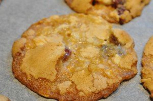 Småkager med kondenseret mælk og mandler - sprøde cookies