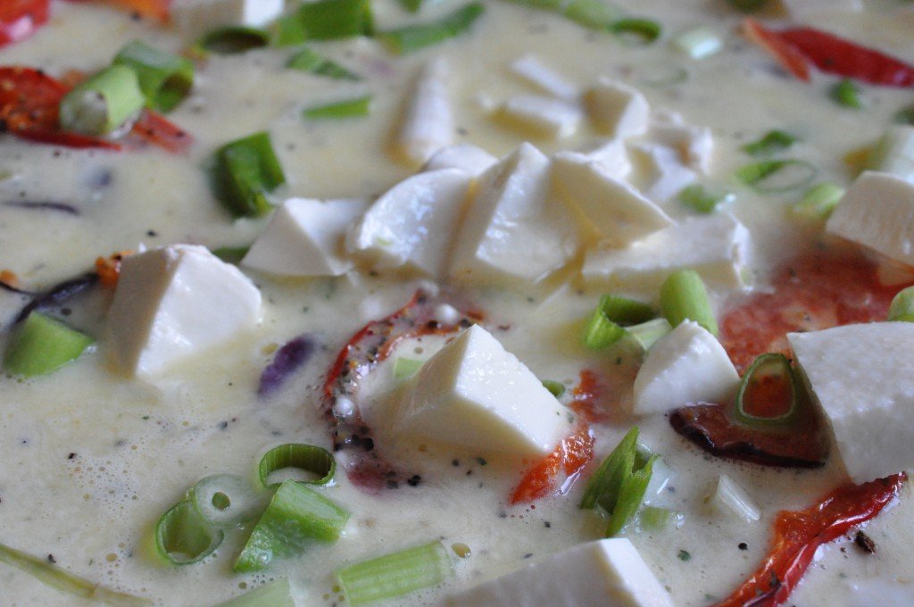 Æggekage i ovn med skinke og mozzarella