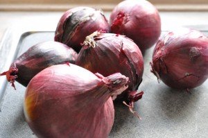Kartofler med løg og peberfrugt i ovn