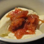 Tykmælksfromage med rabarberkompot