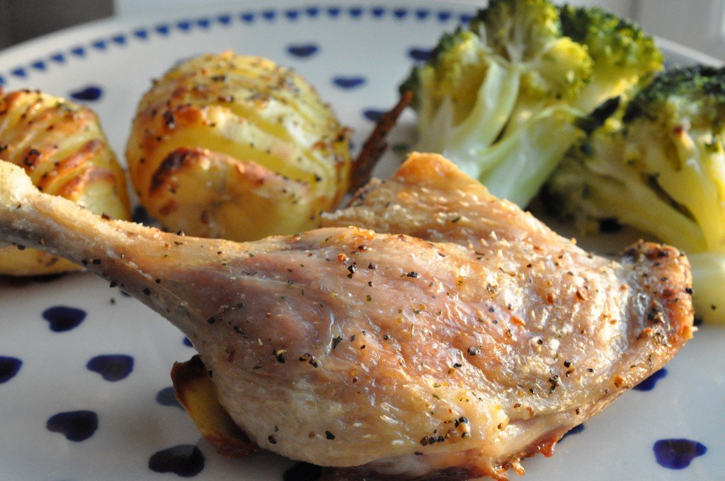 Sprødstegt andelår og hasselbackkartofler