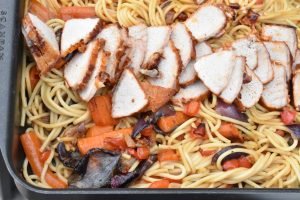 Svinefilet med grøntsager i ovn - tilbehør til pasta