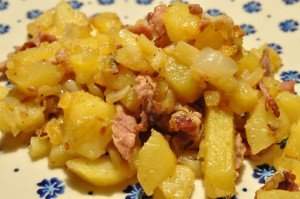 Biksemad med bacon og løg - nem opskrift