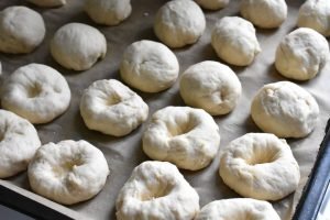 Nemme fastelavnsboller med marcipan remonce