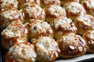 Nemme fastelavnsboller med marcipan remonce 