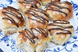 Nemme fastelavnsboller med marcipan remonce 