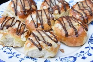 Nemme fastelavnsboller med marcipan remonce 