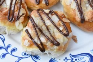 Nemme fastelavnsboller med marcipan remonce 