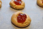 Småkager med syltetøj julemandens knapper