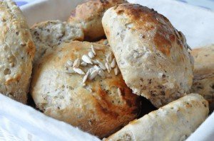 Fuldkornsboller og franskbrød - nem opskrift